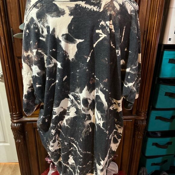 🟧 3 for $25 Stylish Black and Cream Women's Top - Bleached - Picture 3 of 5